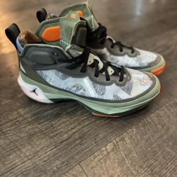 Nike Undefeated Air Jordan 37 SP Flight Jacket XXXVII Camo Oil Green 10.0