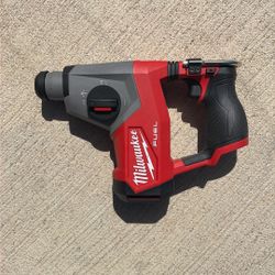 Milwaukee M12 Fuel 5/8” SDS Plus
