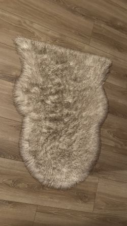 Faux Sheepskin Accent rug