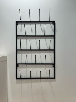 Jar or cup rack
