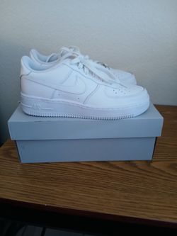 NIKE AIR FORCE SHOES 6.5Y