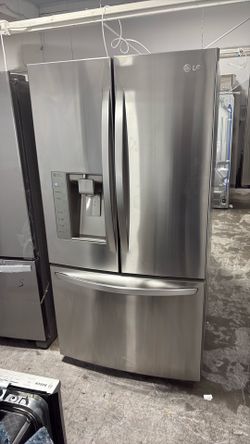 LG French Door refrigerator with water and ice