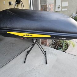 Yakima Rooftop Cargo Box - Rhode Gear for Vehicle