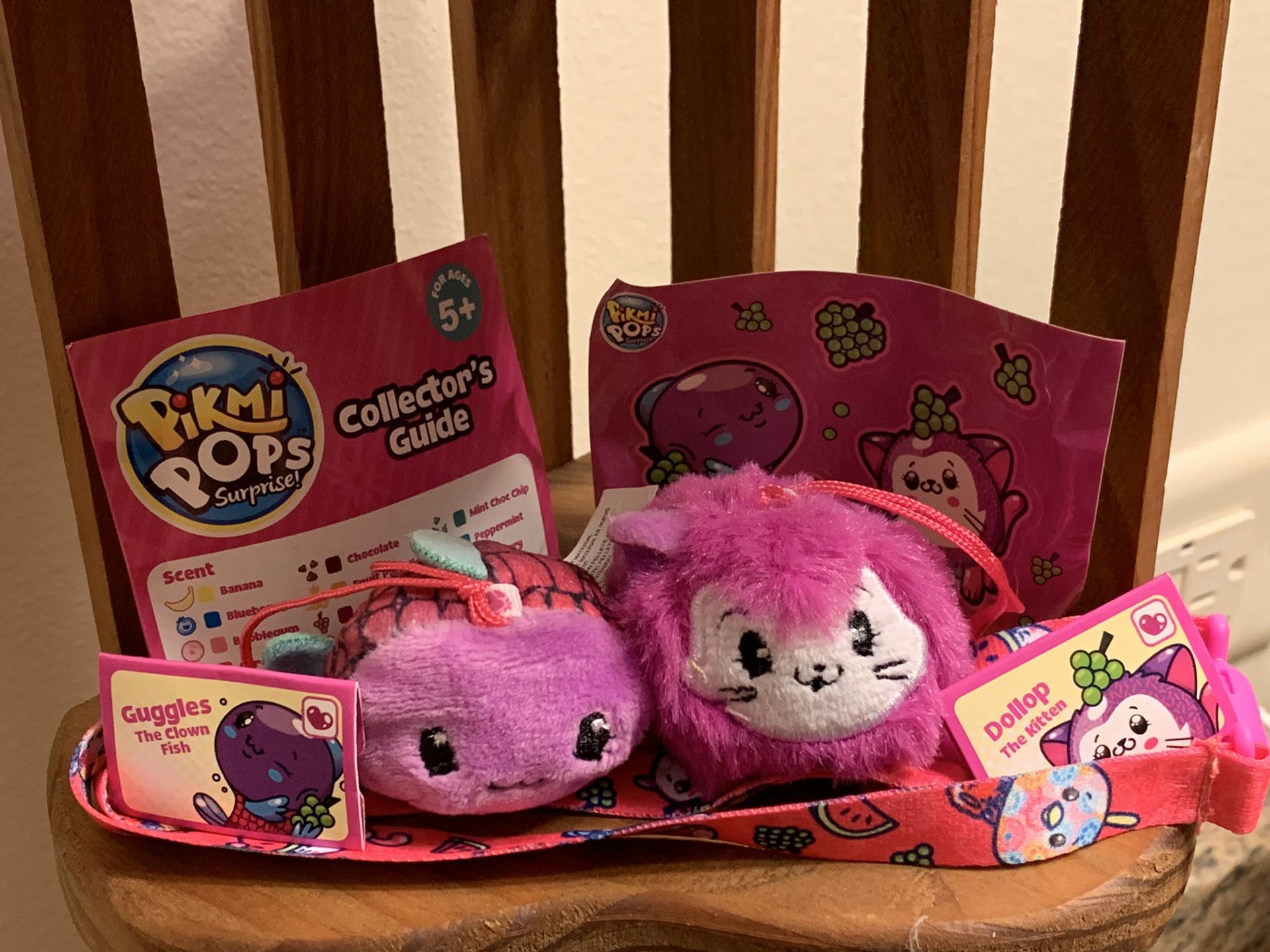 Medium pikmi pops surprise “Dollop the Kitten” ultra Rare & “Guggles the Clown Fish” common New Opened