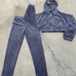 Forever 21 sweatsuit set