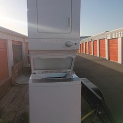 Whirlpool Stacked Washer Dryer Wet 4024hw0