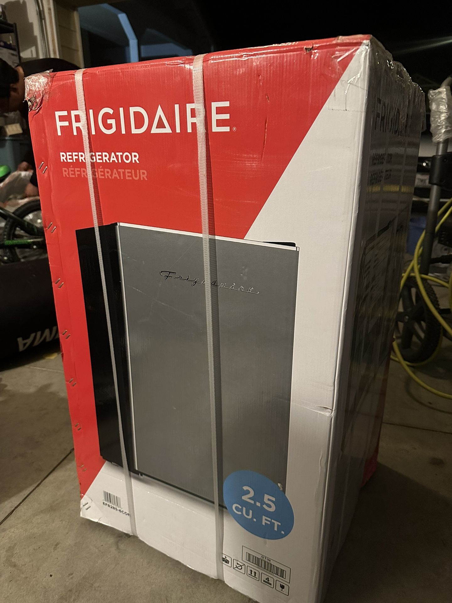 🧊 Brand New Frigidaire Mini Fridge for Sale!