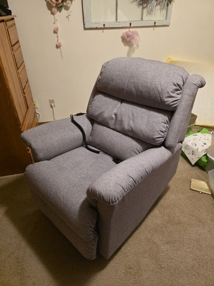 Lazy Boy Astor Platinum Powerlift Chair