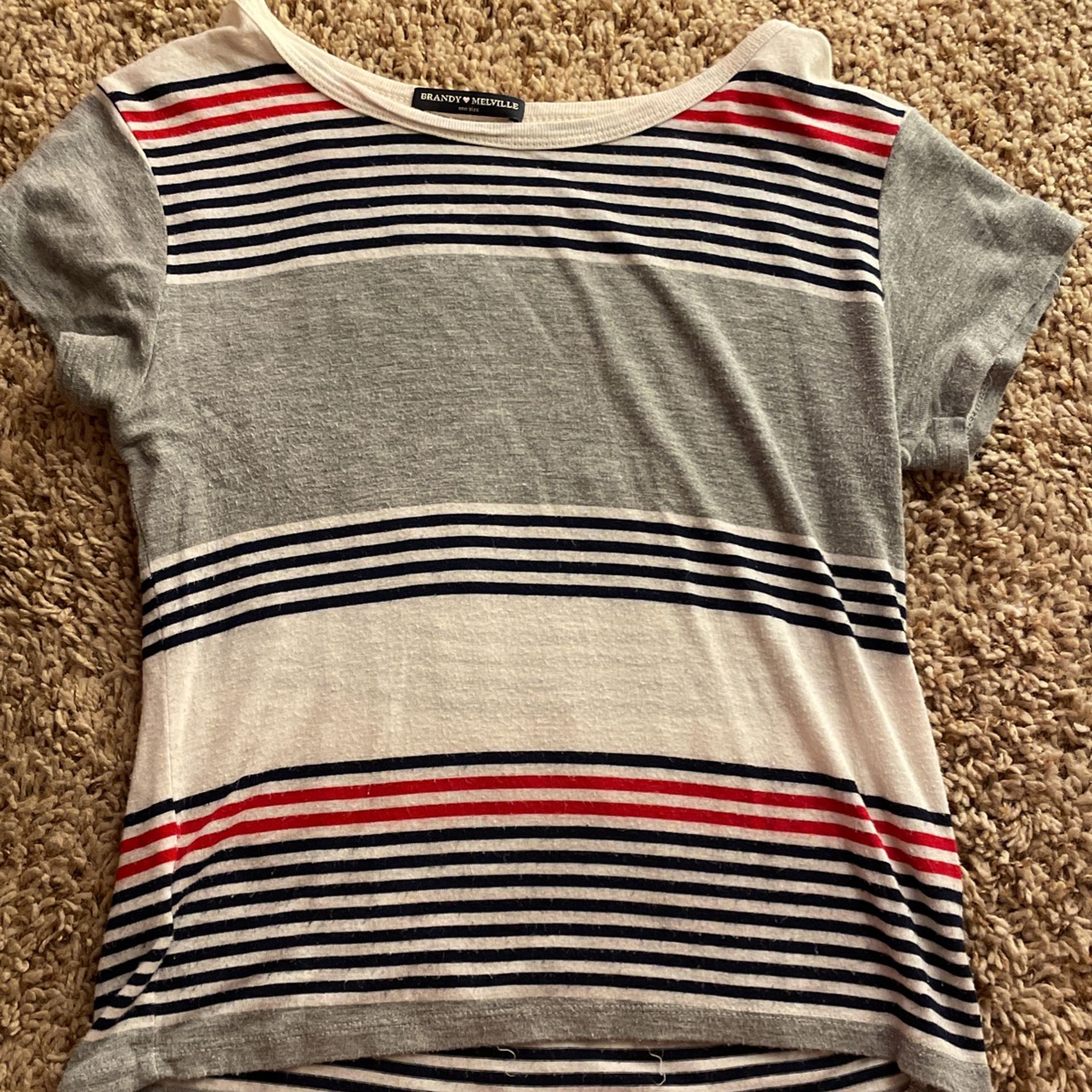 Brandy Melville shirt