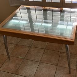 Expandable Glass Table 