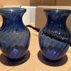 Cobalt Blue Swirl Glass Flower Vase 5.5” Tall