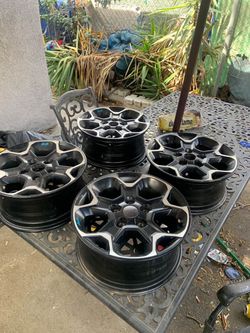 Jeep wrangler OEM rims
