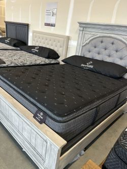 Massive Simmons Mattress Sale Brand New in Plastic