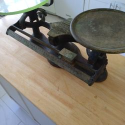 Antique Retail Scale