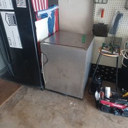 Refrigerator For Backyard 