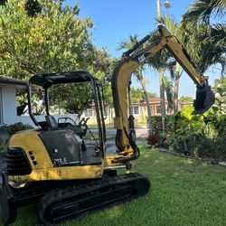 2007 302.5 Caterpillar Mini Excavator 