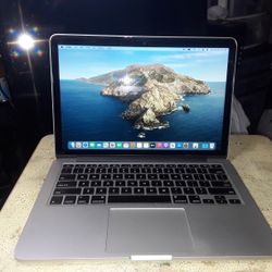 APPLE MacBook Pro Retina 13-inch   2.6Ghz Dual Corei5   16GB Ram 512 SSD With Power  Charger