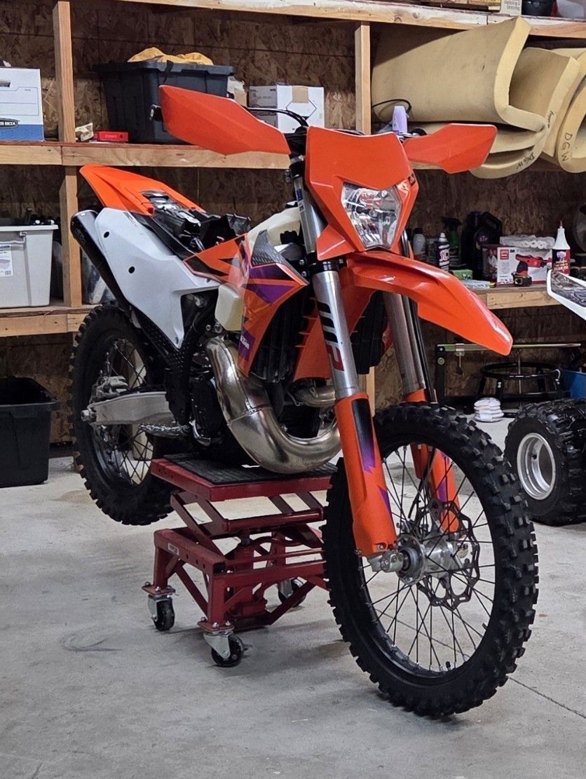 2024 Xcw 250