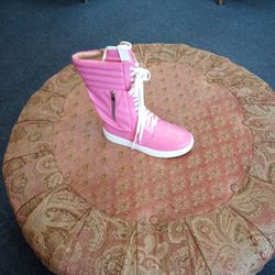 Pink An White Boot's Comfy Feet Size 9