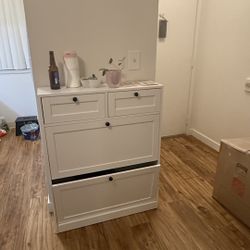 Beautiful White Shoe Rack 