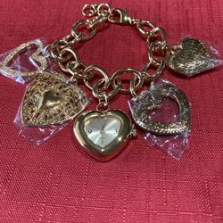 Fashionable Heart Charm Bracelet Watch