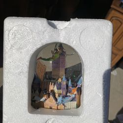 Peter Pan Snow globe 