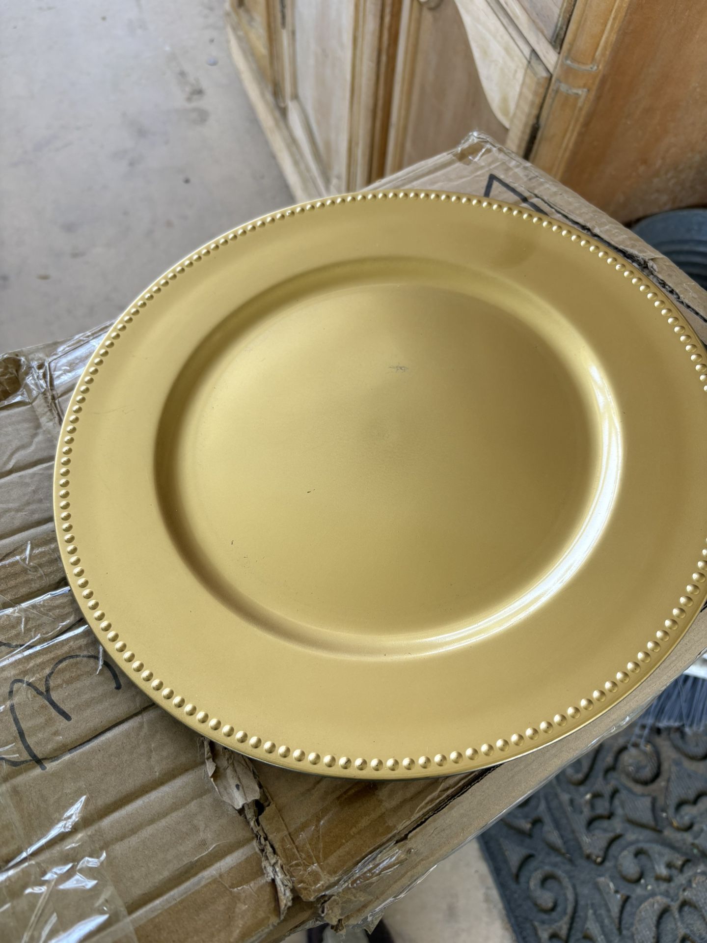 Gold Chargers 200