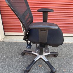 Ajustable Rolling Office Chair