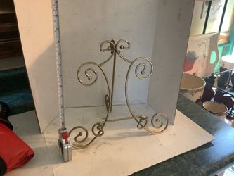 Vintage Brass art Easel approximately 11”tall and wide has some weight to it very clean