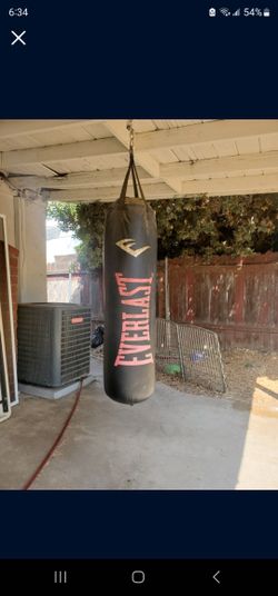Everlast Heavy Bag