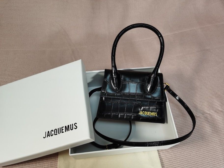 Jacquemus Le Chiquito Medium Bag