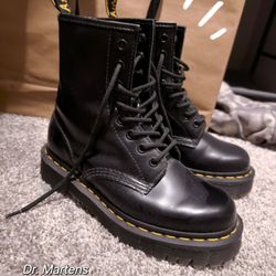Dr. Martens Jadon Booth Smooth Leather Platform