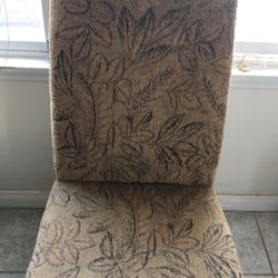 Set Of 2 Cushion Chairs 