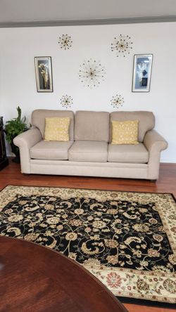 "SOFA"   *COUCH* CONFORTABLE