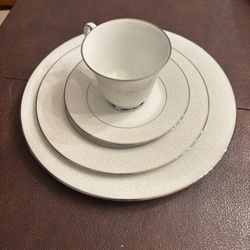 Noritake Tahoe Fine China 