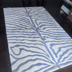 5x8 Tiger stripe carpet