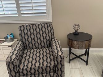 Table and 2 chairs