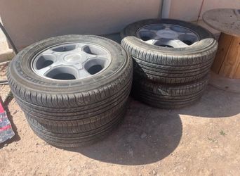 2007 Chevy trailblazer 4 tires 6x127