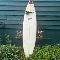 Surfboard - 6’8” Thruster