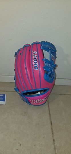 2025 Wilson A2000 1786 11.5 inch Autism Awareness Baseball glove