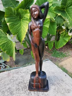 Nude Lady Wood Sculptures