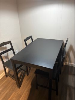 Black dinner table