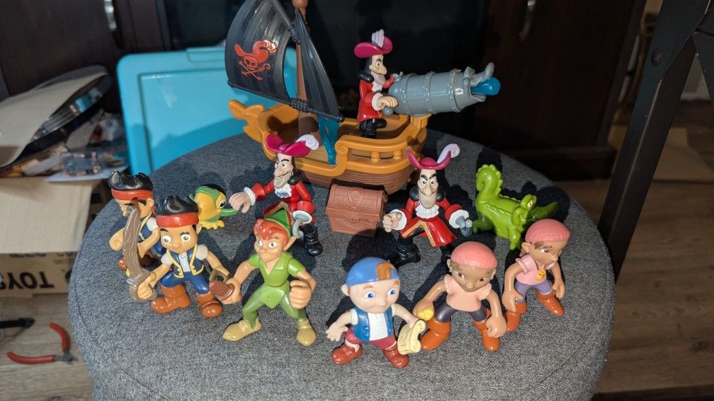 Neverland Jake Pirates Figures