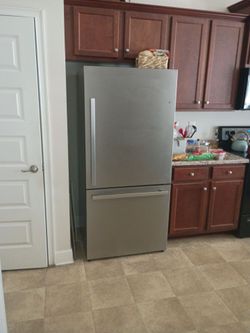 Refrigerator