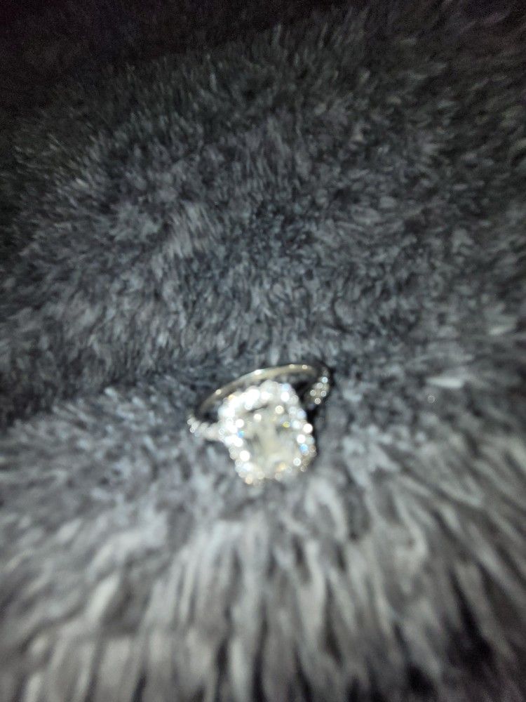 Engagement Diamond Ring