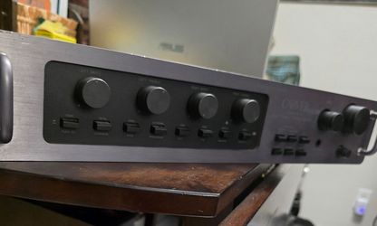 Carver C-1 Sonic Holography Preamplifier (vintage grail)