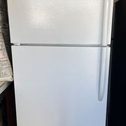 Used Refrigerator Frigidaire 