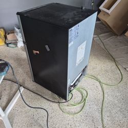 Mini Fridge With A Real Freezer 