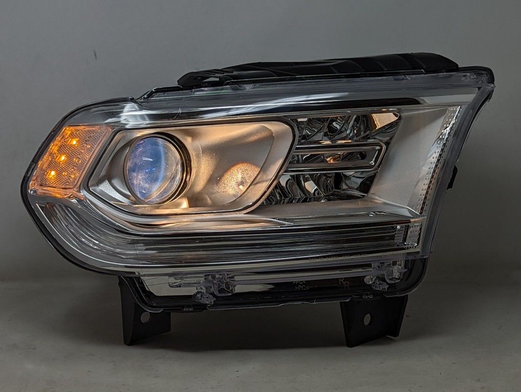 Dodge Durango Headlights (14-20)