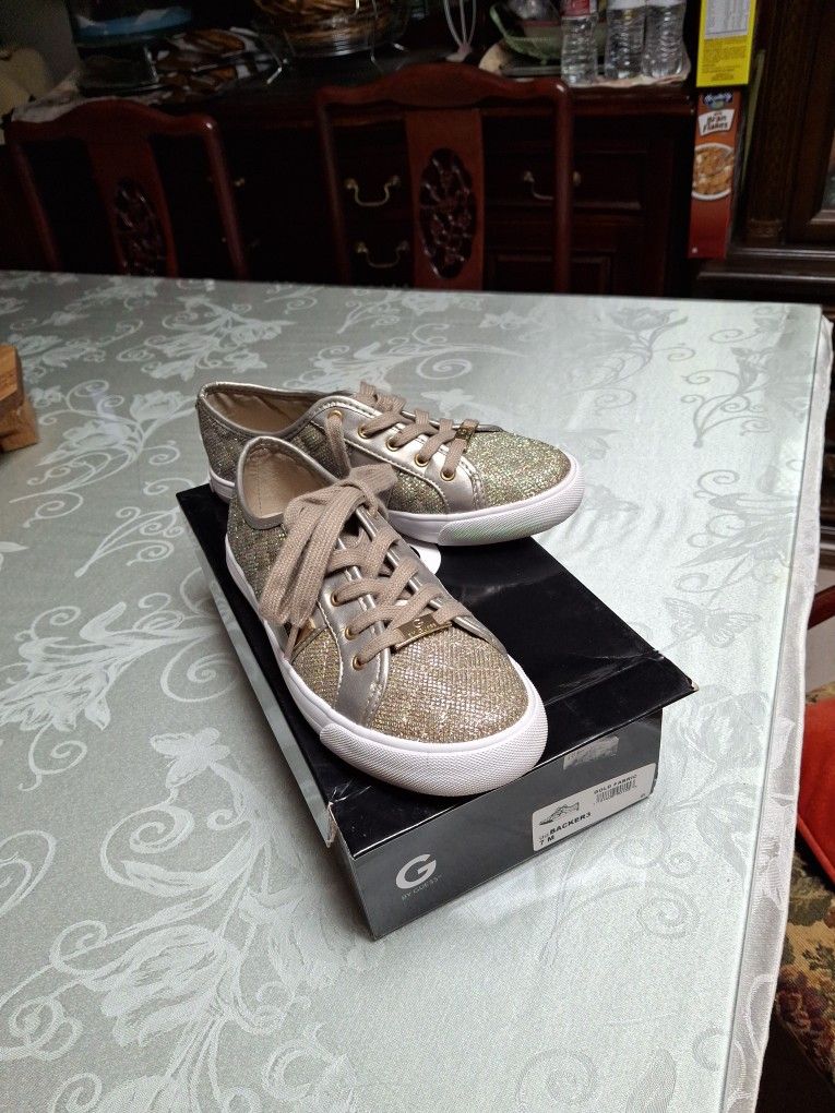 Tennis Shoes..Guess..7m..gold Fabric